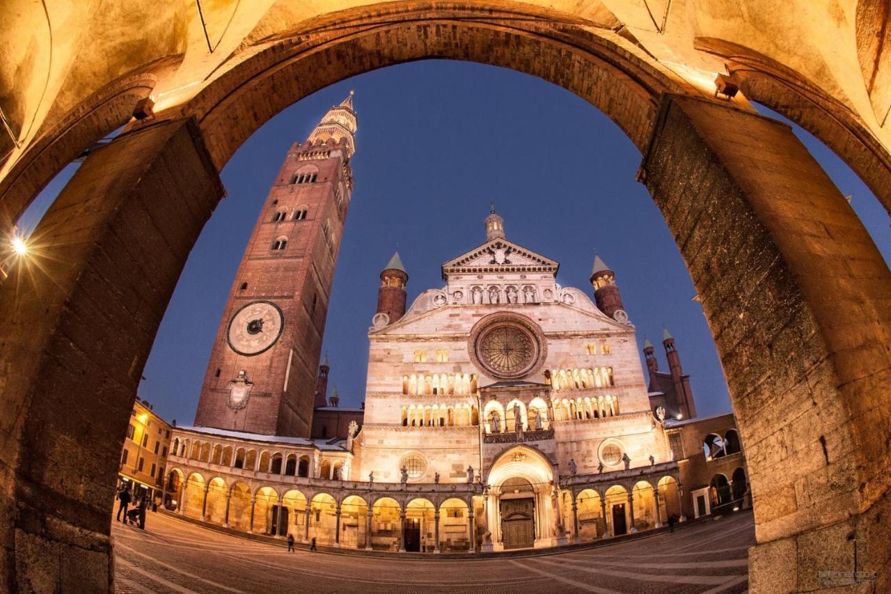 Appartamento Andrea Amati Nel Cuore Di Cremona Exteriör bild